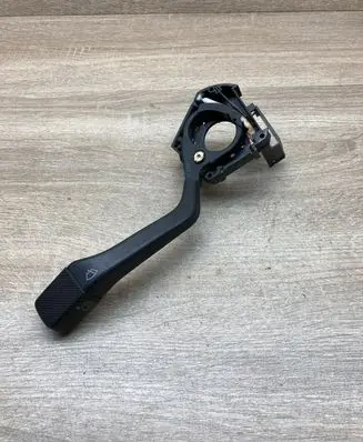 Volkswagen PASSAT B4 Wiper control stalk 357953503