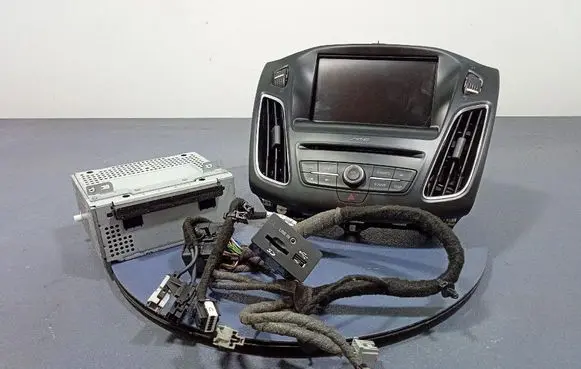 Ford Focus ST Radio/CD/DVD/GPS head unit F1ET14F239AA