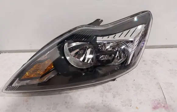 Ford Focus Headlight/headlamp 8M5113W030DE 8M5113101CF 20B484B