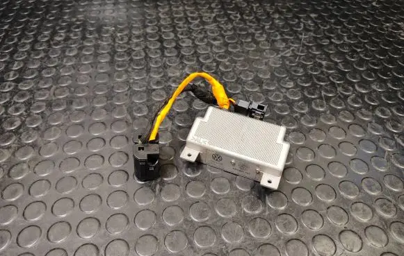 Seat Alhambra (Mk2) Voltage converter/converter module 5N0907155