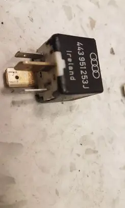Audi A4 S4 B5 8D Other relay 443951253J
