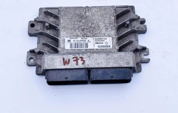 Dacia Sandero Engine control unit/module 8200661124 8200598393 S110140023A