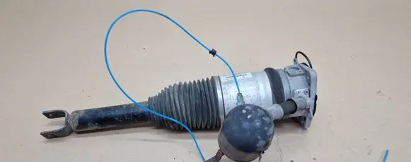 Audi A8 S8 D3 4E Shock absorber/damper/air suspension 4E0616002F