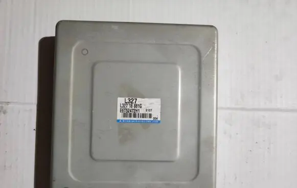 Mazda 6 Engine control unit/module L32718881G E6T52472H1