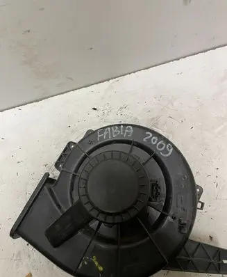 Skoda Fabia Mk2 (5J) Heater fan/blower 6Q1819015