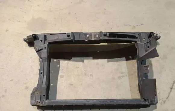 Skoda Superb B6 (3T) Radiator support slam panel