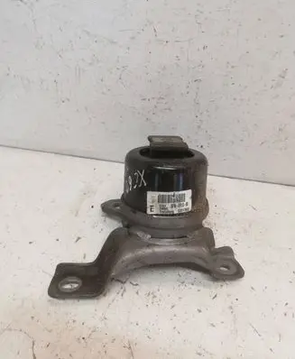 Volvo XC60 Engine mount bracket 30793318 8G9N6F012BB 280516