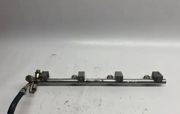 Volkswagen Touareg II Fuel main line pipe 03H133316N