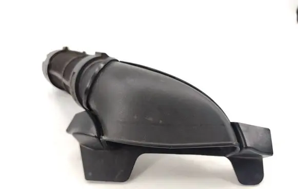 Opel Mokka X Air intake duct part 95143260 1052078S03