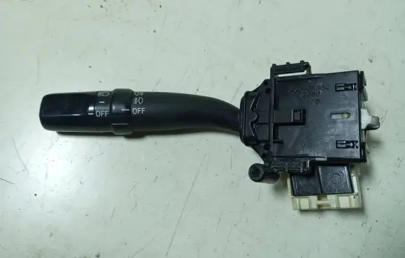 Toyota Avensis T250 Light switch 8414005110