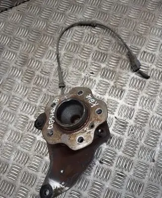 Nissan Qashqai Rear wheel hub 