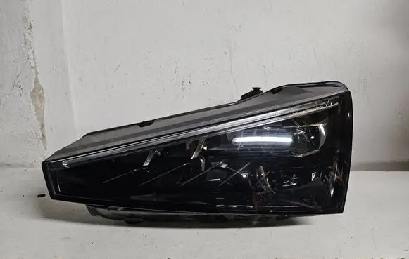 Skoda Scala Headlight/headlamp 657941015A