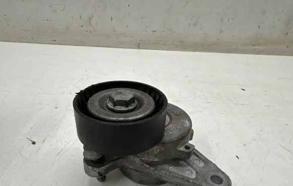 Volkswagen Arteon Shooting Brake Generator/alternator belt tensioner 04L903315C
