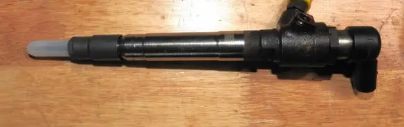 Fuel injector