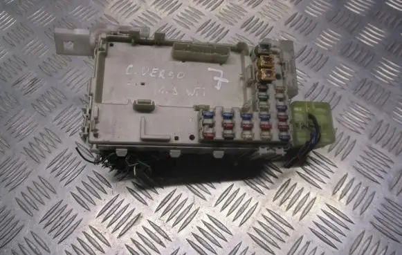 Toyota Corolla Verso E121 Fuse box set