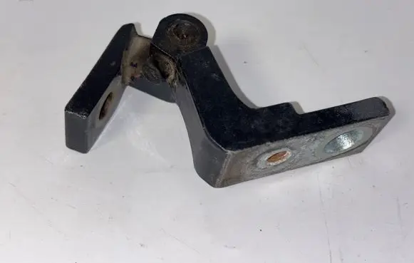 Audi A6 S6 C6 4F Front door upper hinge XS4