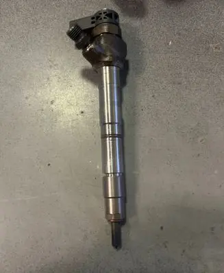 Fuel injector