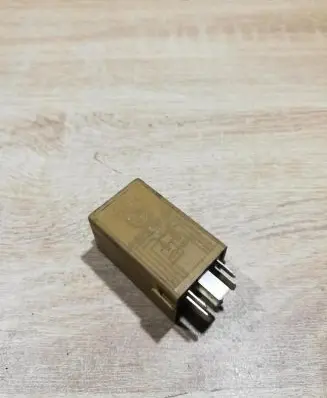 BMW 5 E39 Other relay 8384505