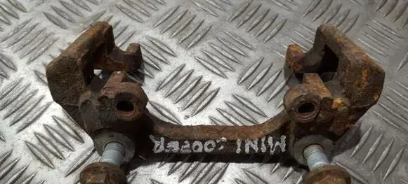 Front brake caliper
