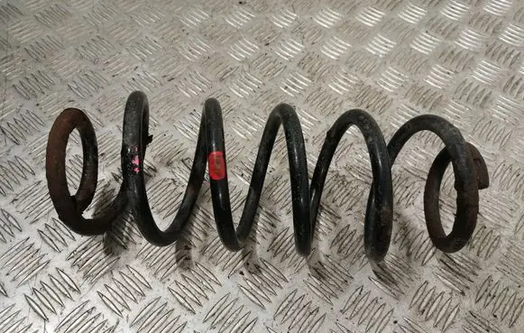 Toyota Verso Rear coil spring 482310F040