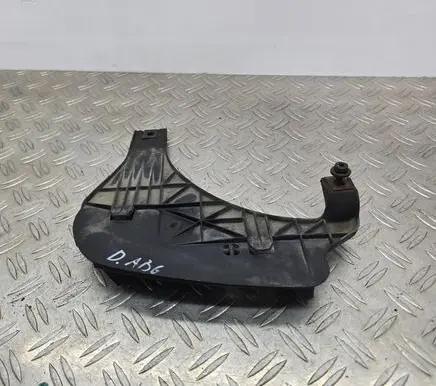 Audi A4 S4 B6 8E 8H Headlight/headlamp mounting bracket 