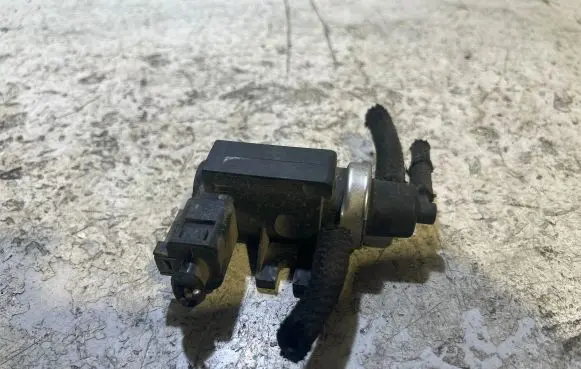 Audi A6 S6 C6 4F Turbo solenoid valve 1J0906627 00T076 72290320
