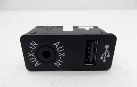 Mini Cooper Countryman R60 AUX in-socket connector 9229246