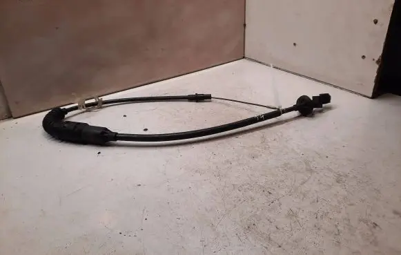 Volkswagen Transporter - Caravelle T4 Clutch cable 7D1721335KW