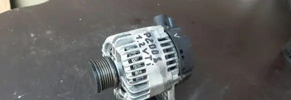 Peugeot 2008 I Generator/alternator 9806007480