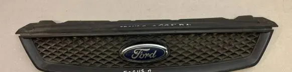 Ford Focus Front grill 4M518138BB 4M518200DD 4M518200C