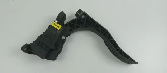 Audi A6 S6 C6 4F Accelerator throttle pedal 4F1723523B M988