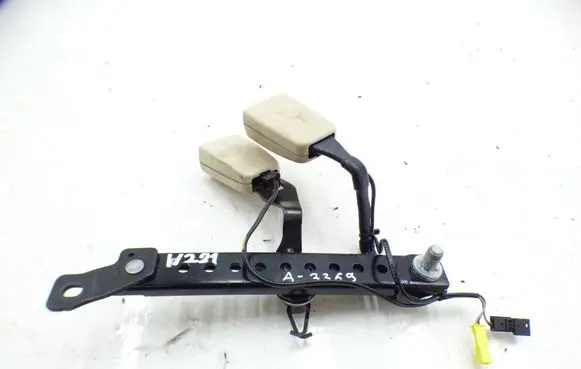 Mercedes-Benz S W221 Rear seatbelt buckle A2218602569 340424512612 8L36