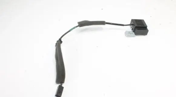 Nissan 370Z Aerial antenna amplifier