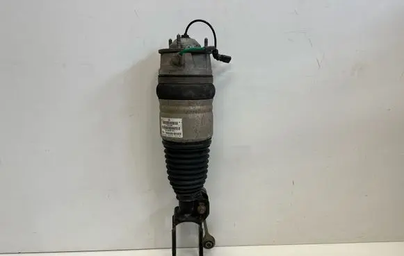 Volkswagen Touareg II Front shock absorber/damper 7P6616040K 7P6616404J