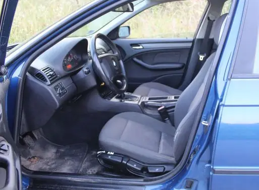 BMW M5 Rubber seal sliding door (on door) 
