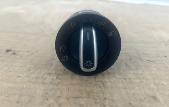 Volkswagen Tiguan Light switch 3C8941431N