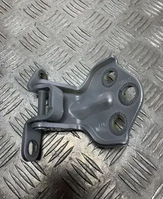 SsangYong Korando Rear door lower hinge