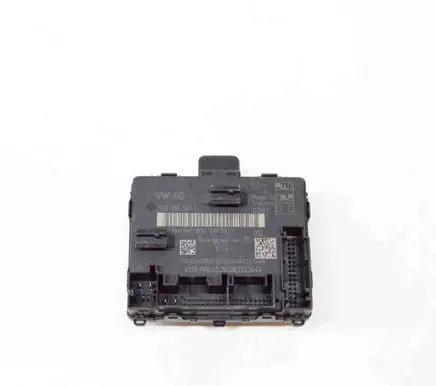 Audi A3 S3 8V Door control unit/module 5Q0959593F P10340260