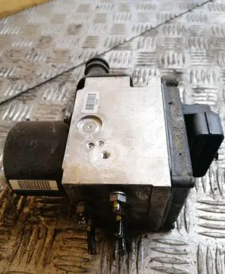 Volkswagen PASSAT B6 ABS Pump 3C0614095P FQ6L290275DFD