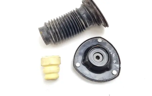 Suzuki Kizashi Front upper strut mount 
