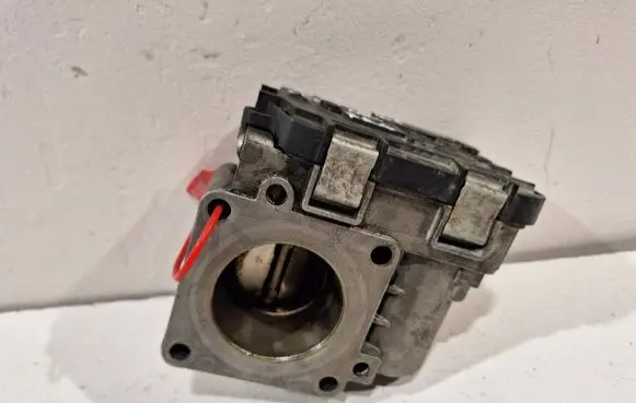 Fiat 500 Throttle body valve 55250461