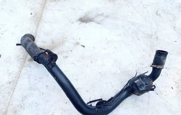 Toyota Avensis Verso Fuel tank filler neck pipe