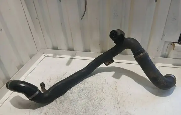 Intercooler hose/pipe