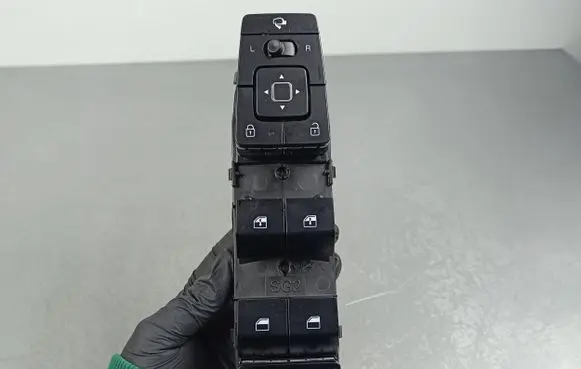 KIA Niro Electric window control switch 93571AT850