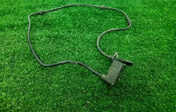 Mercedes-Benz S W222 ABS brake wheel speed sensor a2229053505