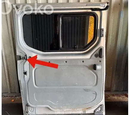 Opel Vivaro Sliding door middle roller runner 311973E 657162108