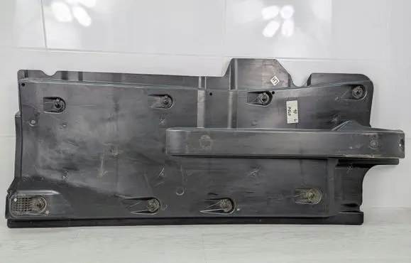 Volkswagen Polo VI Other under body part 6RU825202ARH