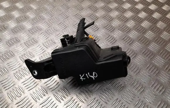 Lexus LBX Fuse box set 8266252B60
