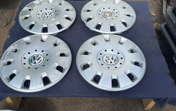 Volkswagen Transporter - Caravelle T6 R16 wheel hub/cap/trim 7H0601147