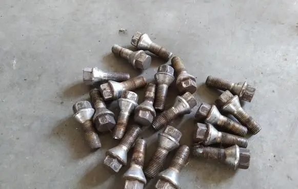 Volvo S60 Nuts/bolts 